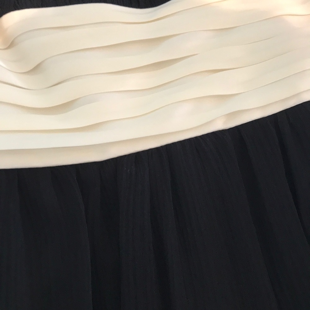 BCBGMAXAZRIA Black and white strapless gown - Picture 3 of 3